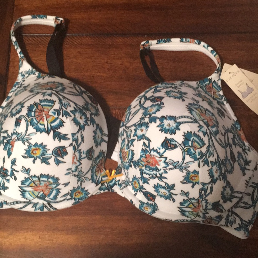 🌼NWT🌼 Cacique bra size 44c